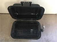 RVQ portable gas grill model 2000, like new