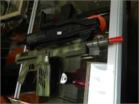 UZI BB Gun & Plastic Toy Gun