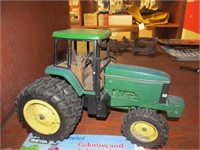 Toy John Deer Tractor and Kids Books