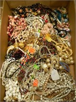 Large Lot of Vntg Fashion Necklaces