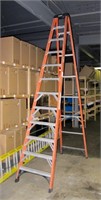 12' Husky step ladder, fiber glass/aluminum