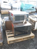Pallet of microwaves and miscellaneous