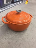 Lodge Dutch Oven -flaw on outer ceramic see pic