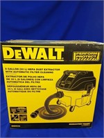 DEWALT 8GAL HEPA SHOP VAC