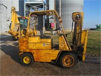 Caterpillar V608 Forklift