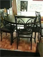 Round faux marble/wrought iron dining table w4