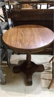 Round oak pedestal side table