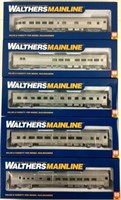 (5) Walthers Mainline Budd Santa Fe Train Cars