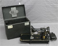 Singer 221 Featherweight Sewing Machine