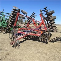 IH 496 disc, 24ft 11 inches