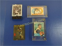 4 COLLECTIBLE SPORTS CARDS