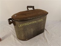 OLD GALVANIZED OVAL SHAPE BOILER WITH LID
