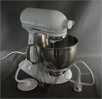 KitchenAid Artisan KSM150PS White 5 Quart Mixer