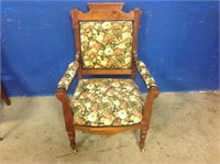 EASTLAKE CHAIR WITH ARMS