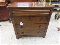 19TH CENTURY MAHOGANY FOUR DRAWER CHEST 31"T X