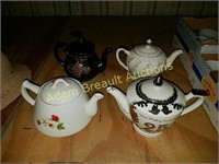 4 assorted porcelain teapots