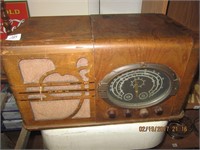 Antique Tube Radio Table Top-Project