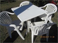 Outdoor Square Table & 4 Chairs
