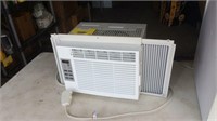 Window air conditioner