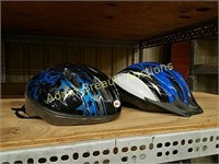 2 Bell adult bicycle helmets