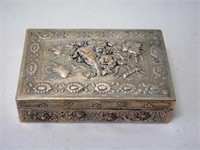 Chinese silver box marks Luen Hing