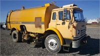 1981 IH 1850B Elgin Whirlwind II Street Sweeper