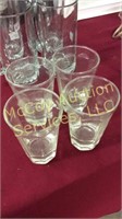 Four pieces clear glass drinking glasses