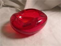 Gold Ruby Controlled Bubble Individual Ashtray