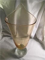 Champagne Fan Vase on Controlled Bubble Base