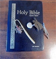 'Giant Print' Holy Bible, Angel Bookmark & Small
