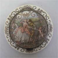 Vintage lucite compact with romantic scene