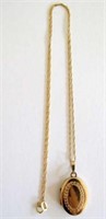 9ct gold locket and chain 2.10grams
