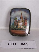 Beautiful Signed Russian Black Laquer Trinket Box