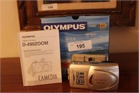 Olympus D-490 Digital Camera with original box