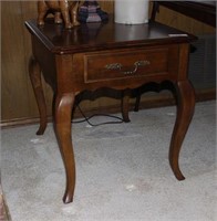 Ethan Allen 1 Drawer Side Table
