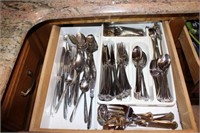 Reed & Barton and other Flatware- contents of