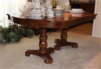 Thomasville Double Pedestal Dining Table with