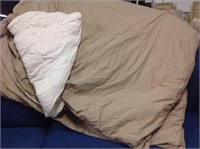 IKEA TWIN DUVET WITH SAND COLOURED DUVET COVER