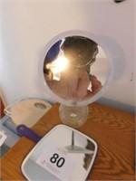 Magnifying mirror, very strong - hand held mirror
