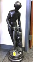 STATUE OF NUDE WOMAN