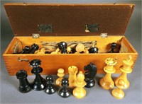 VINTAGE TURNED WOODEN CHESS SET IN DOVETAILED BOX