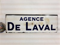 Affiche en métal 27x10po "Agence de Laval"