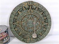 Repro de calendrier maya et cuillière