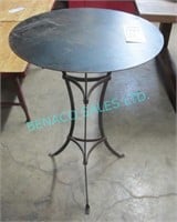 1X, 22" ROUND METAL TABLE