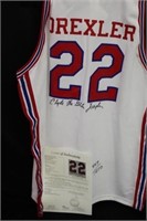 Clyde the glide Drexler autograph limited-edition