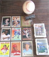 TOM SEAVER SIGNED BASEBALL & CARDS !