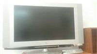 31" LG TV with remote works