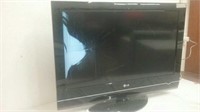 31" LG TV has broken screen turns on
