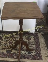 Small pedestle table