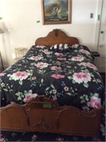 Queen Bed w/Calif. Ex. Frame: 93" x 58", Armoire,